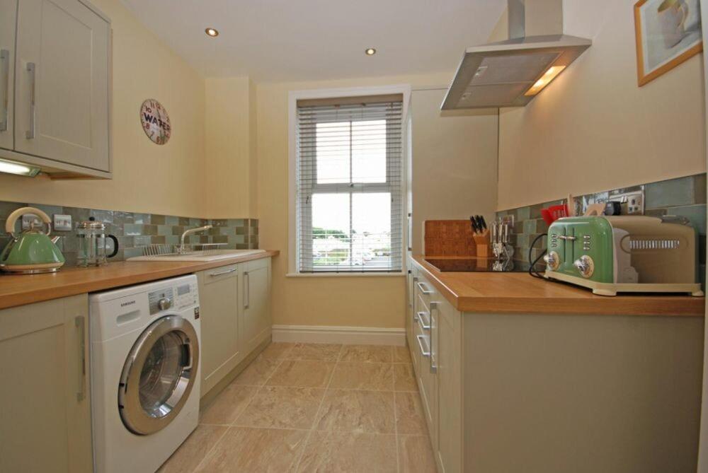 Coastal Haven Apartment Seahouses Exterior photo